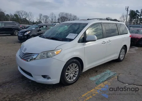 2013 Toyota Sienna Xle V6 8 Passenger from USA, damaged, VIN 5TDYK3DC7DS352269